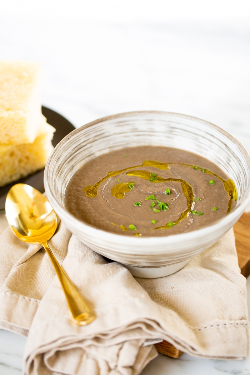 Creamy vegan mushroom soup