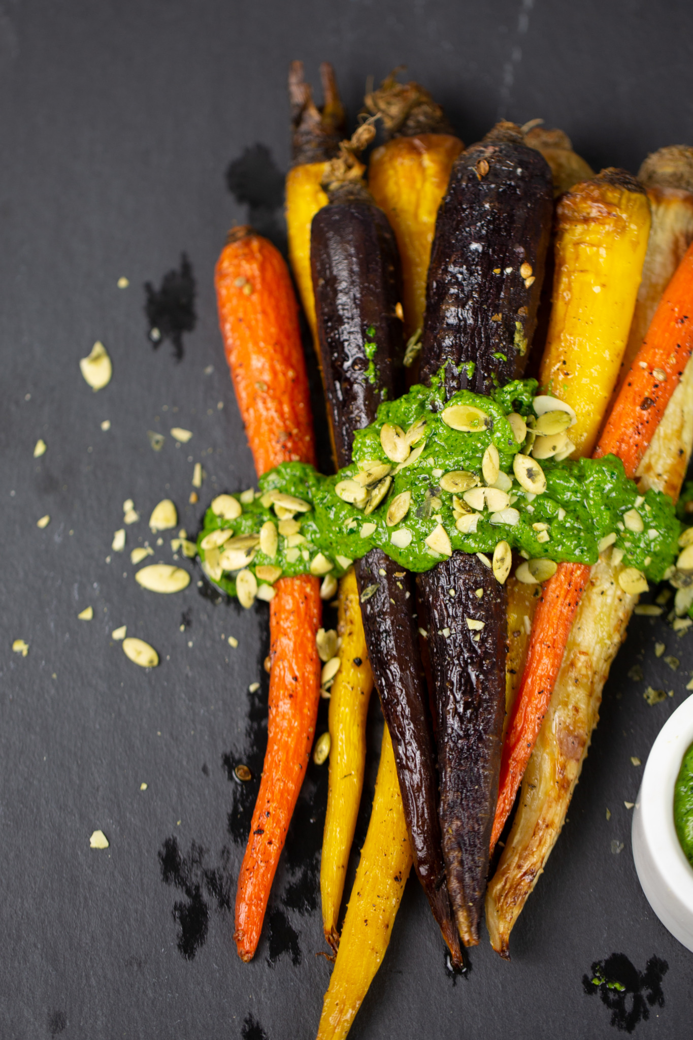 This recipe for roasted carrots with cilantro pumpkin seed salsa is delicious. The carrots pair perfect with the salsa. It is a perfect vegan side-dish.
#vegan,#sidedish,#roastedveggies
