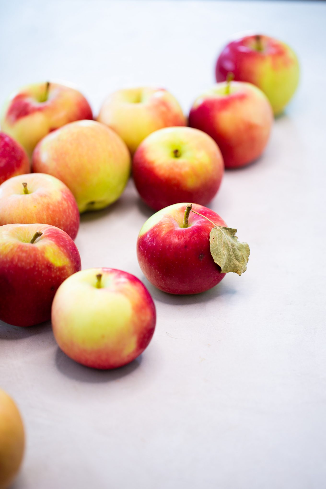 apples, a bunch of apples