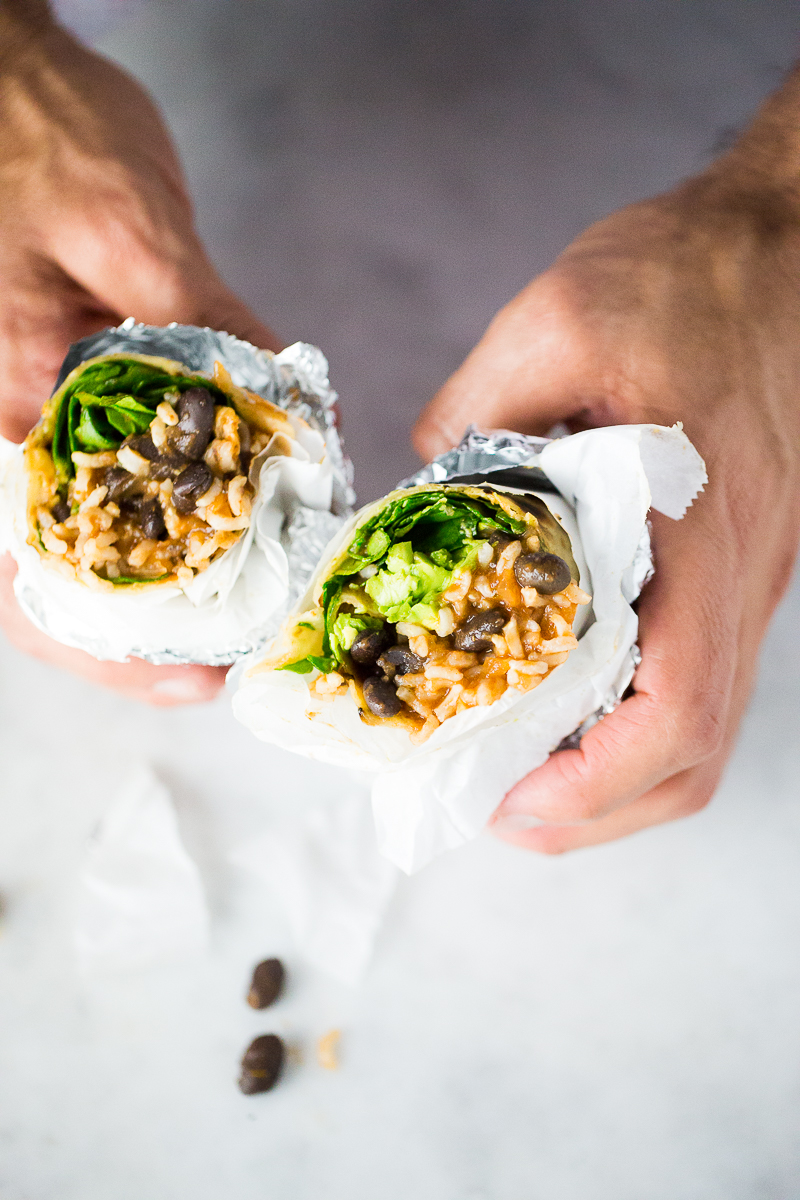 Healthy and super easy vegan Mexican burritos recipe