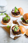 Black bean and mole burgers recipe. Easy, delicious and vegan.
