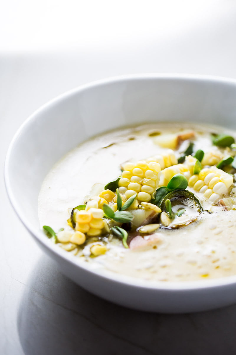corn chowder Receta saludable de sopa de elote con chile poblano o corn chowder con poblano.