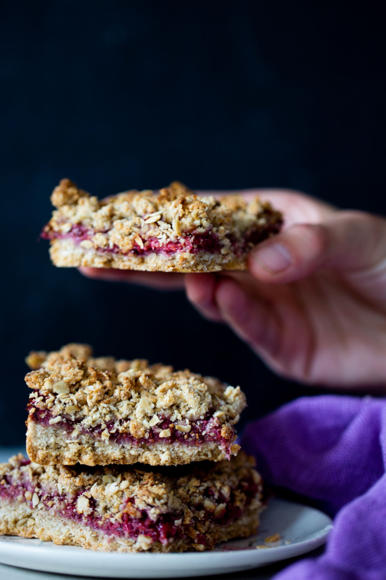 berry chia jam oat bars