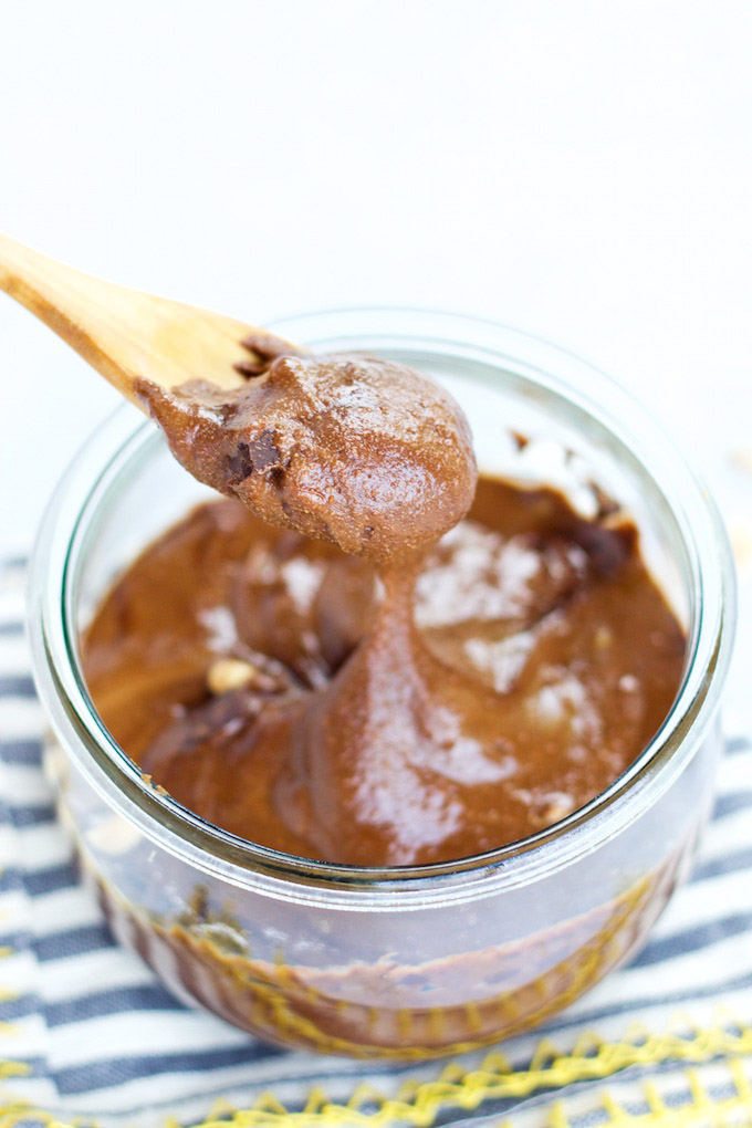 creamy and vegan chololate peanut butter
